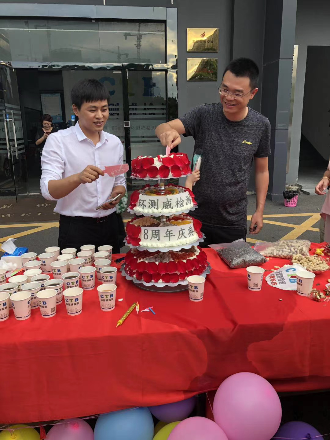 �h(hu��n)�y��8����