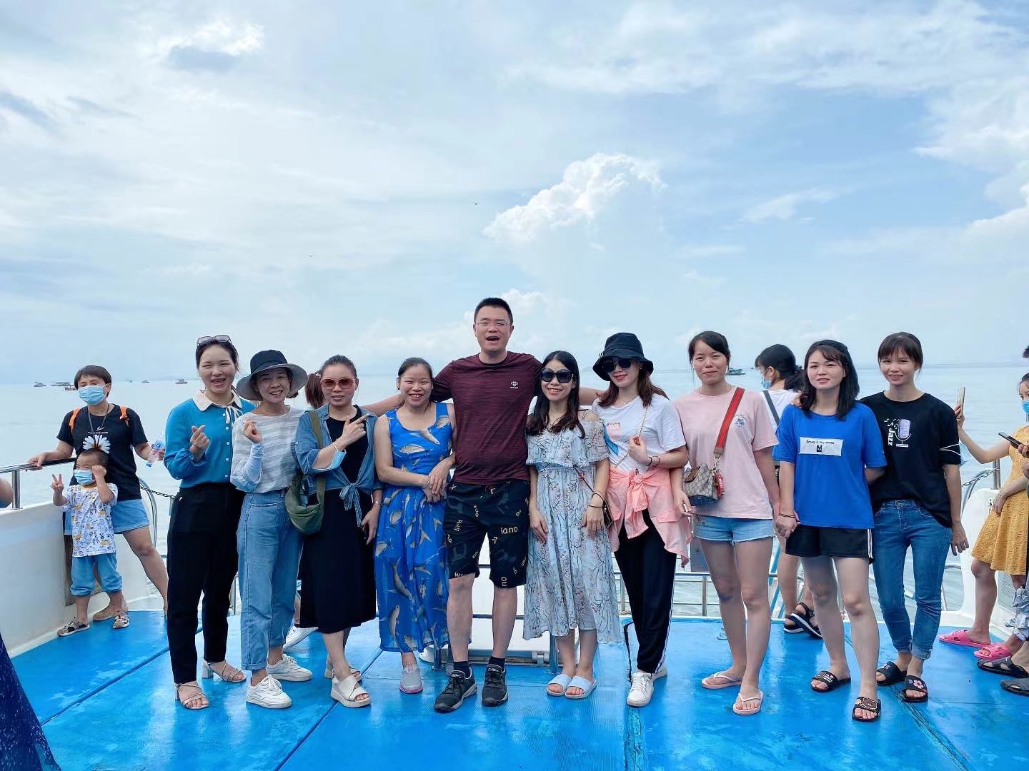 �h(hu��n)�y��8����